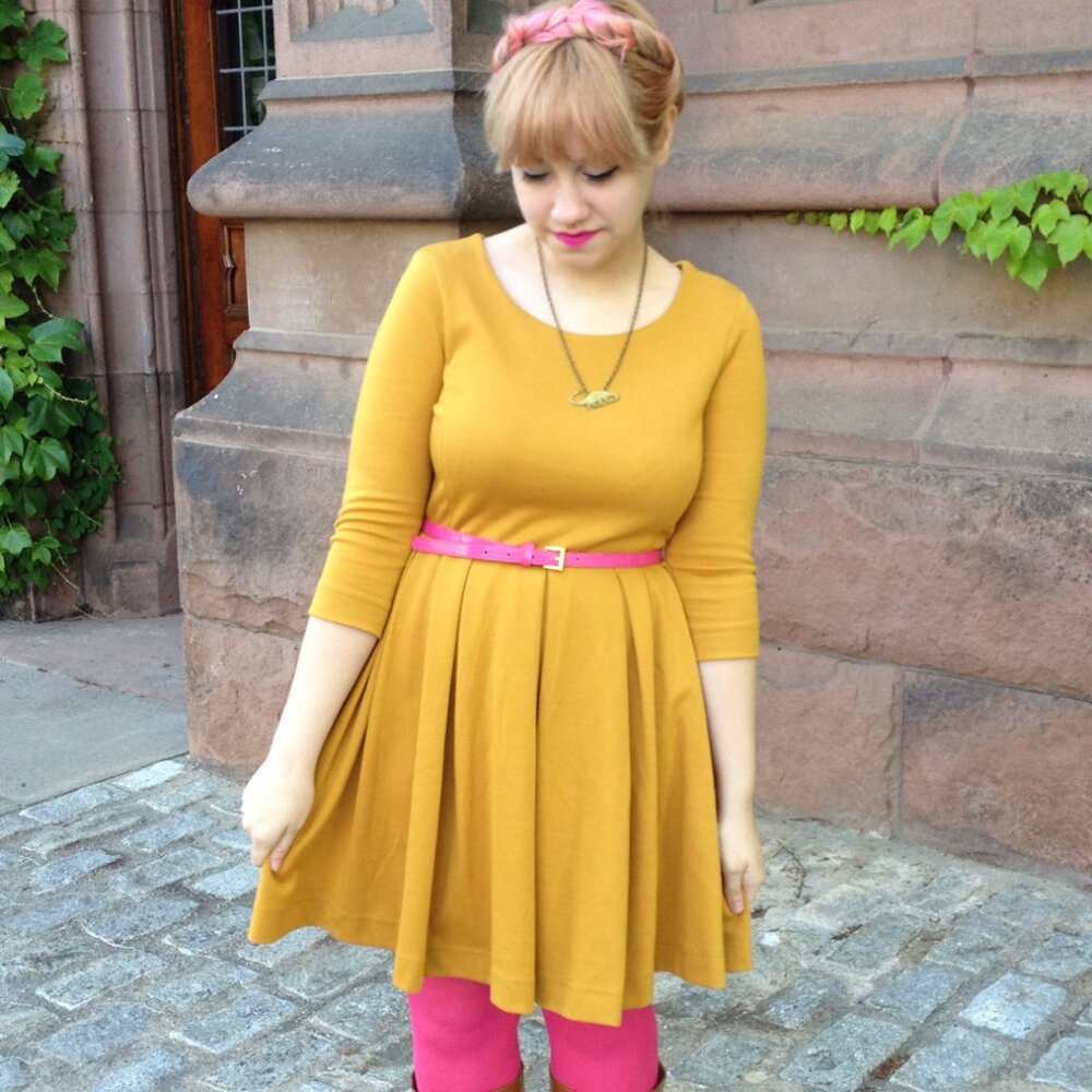 H&M 3/4 sleeve fit and flare dress size medium (SMC161)